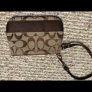 Women’s coach wristlet